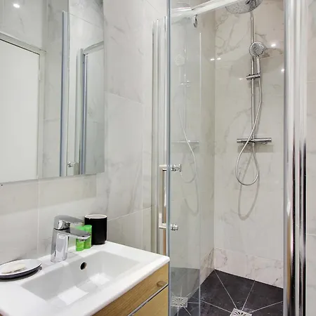 Charming Buttes Chaumont 10p 3br Apartamento